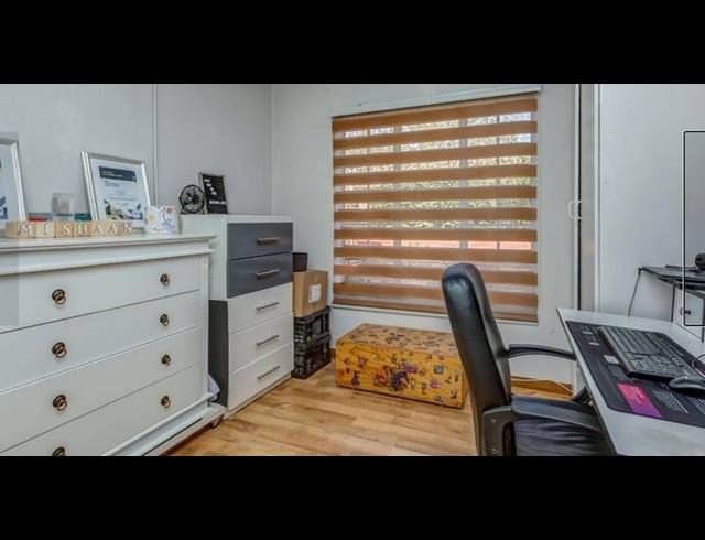 2 BEDROOM TOWNHOUSE FOR SALE IN HONEYDEW RIDGE
